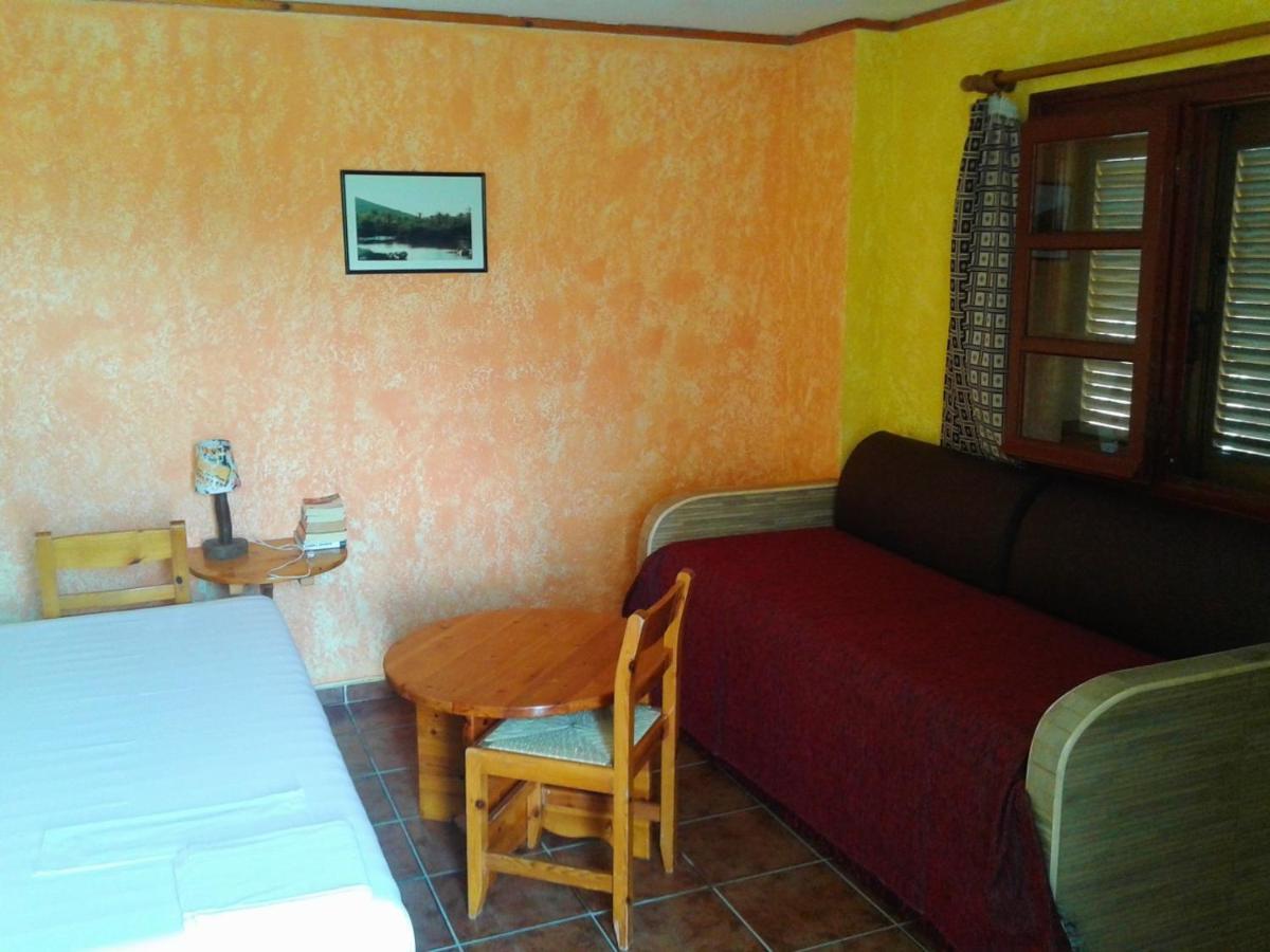 Sunrise Apartments باليكاسترون المظهر الخارجي الصورة