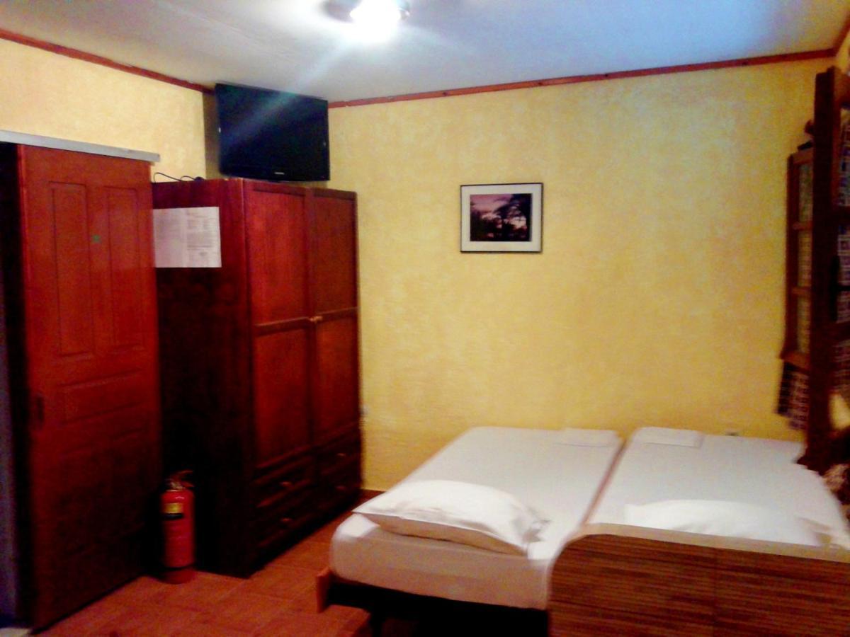 Sunrise Apartments باليكاسترون المظهر الخارجي الصورة