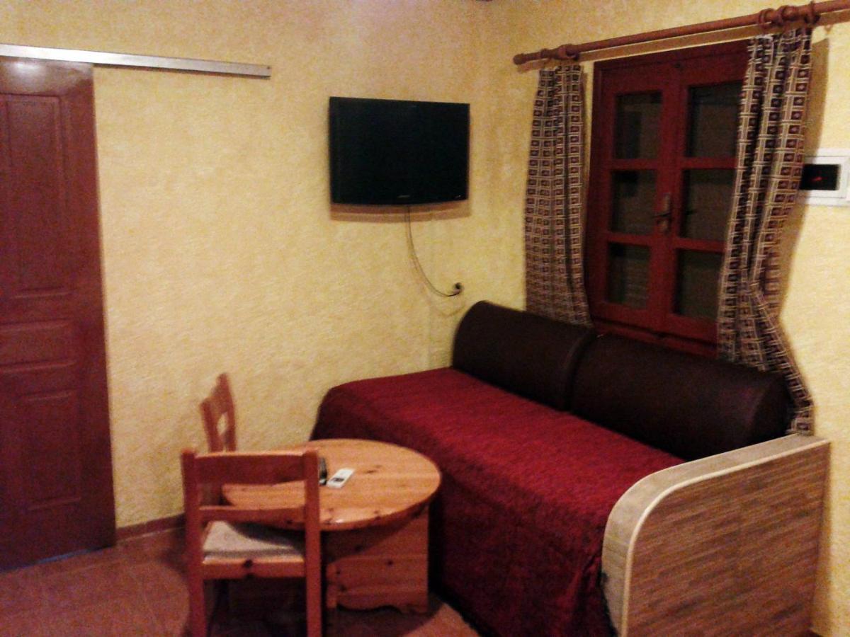 Sunrise Apartments باليكاسترون المظهر الخارجي الصورة