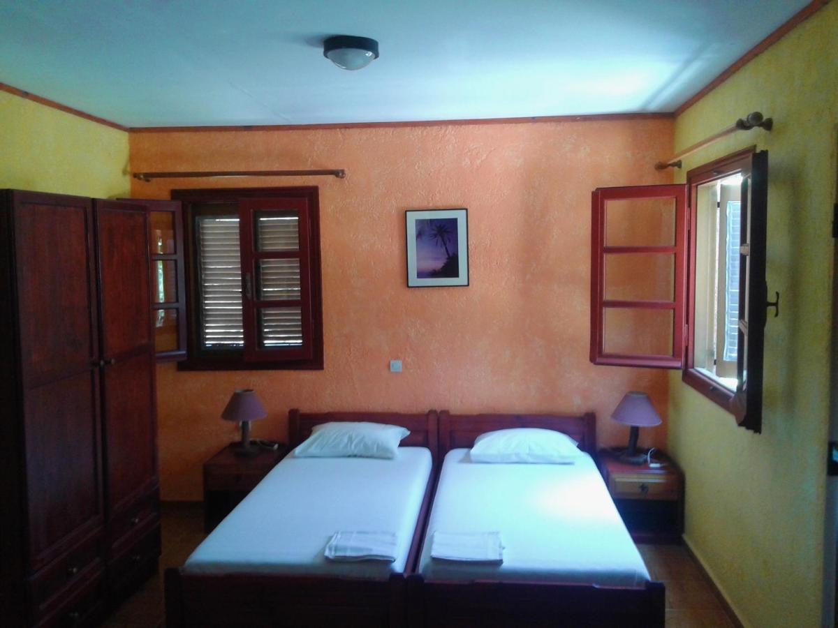 Sunrise Apartments باليكاسترون المظهر الخارجي الصورة