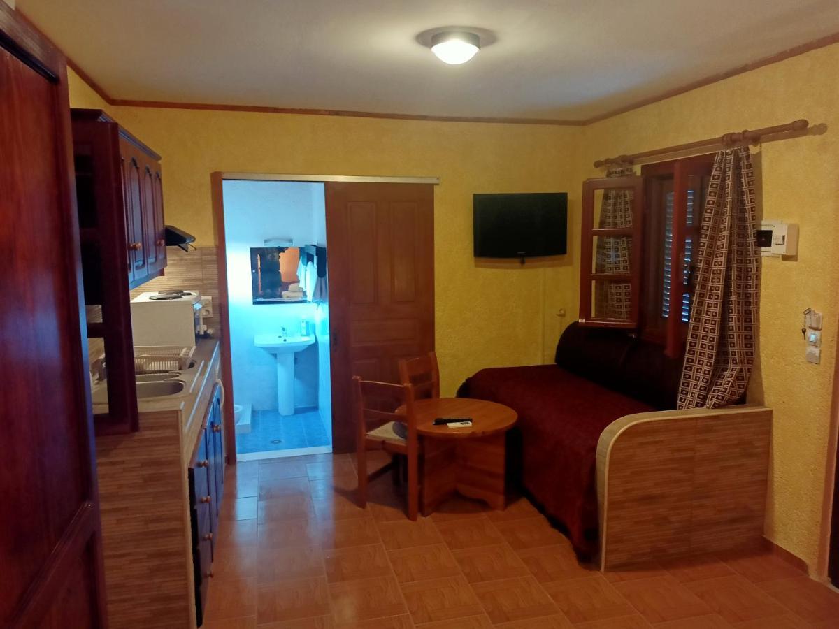 Sunrise Apartments باليكاسترون المظهر الخارجي الصورة