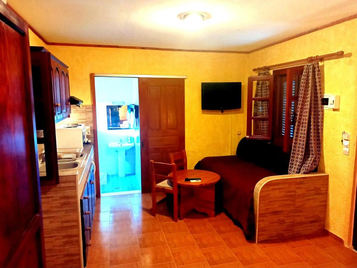 Sunrise Apartments باليكاسترون المظهر الخارجي الصورة